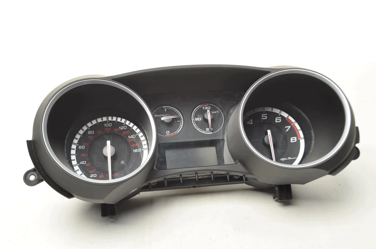 Tacho Alfa Romeo Giulietta 1.8 TBi 235KM