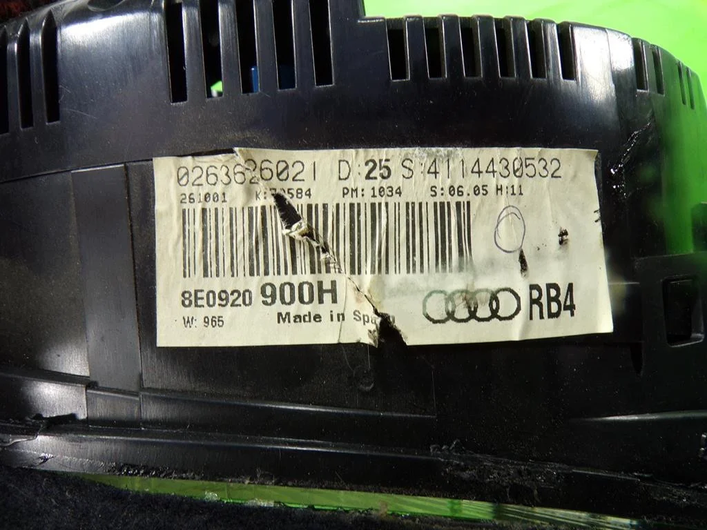 Audi A4 B6 Tacho 8E0920900H gebraucht image 4