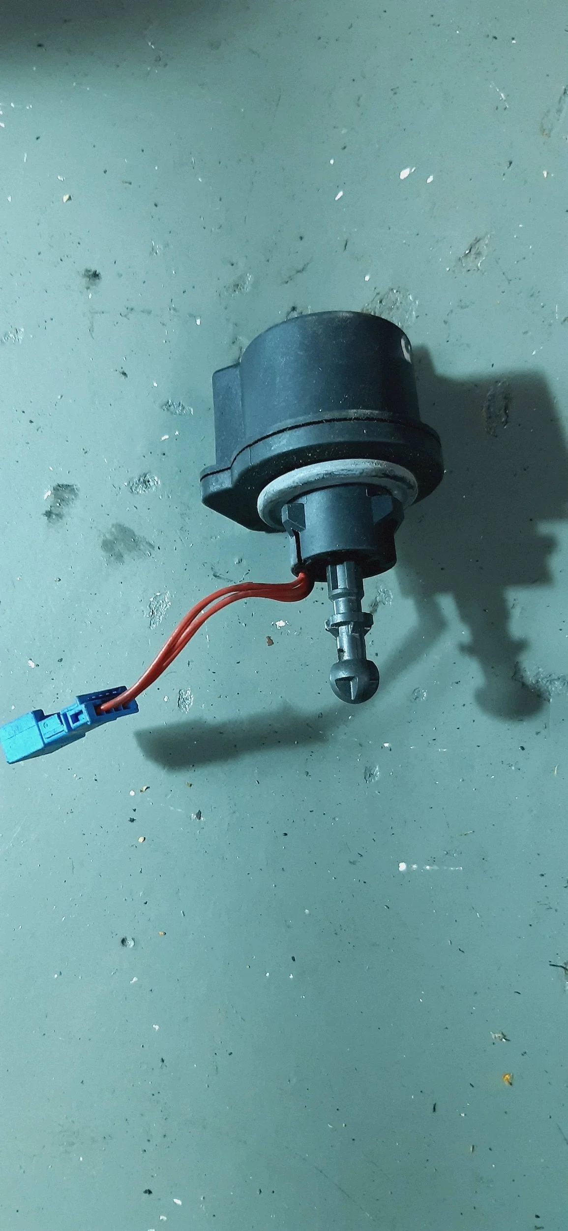 Moteur réglage phare Mercedes E W211 73485702AB