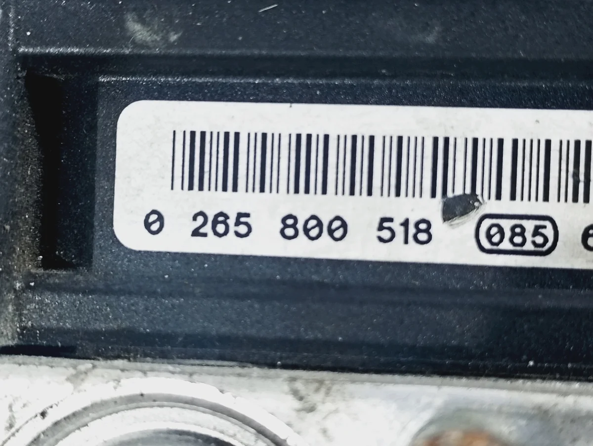 ABS-pump Nissan NOTE E11 06-12 Begagnad image 5