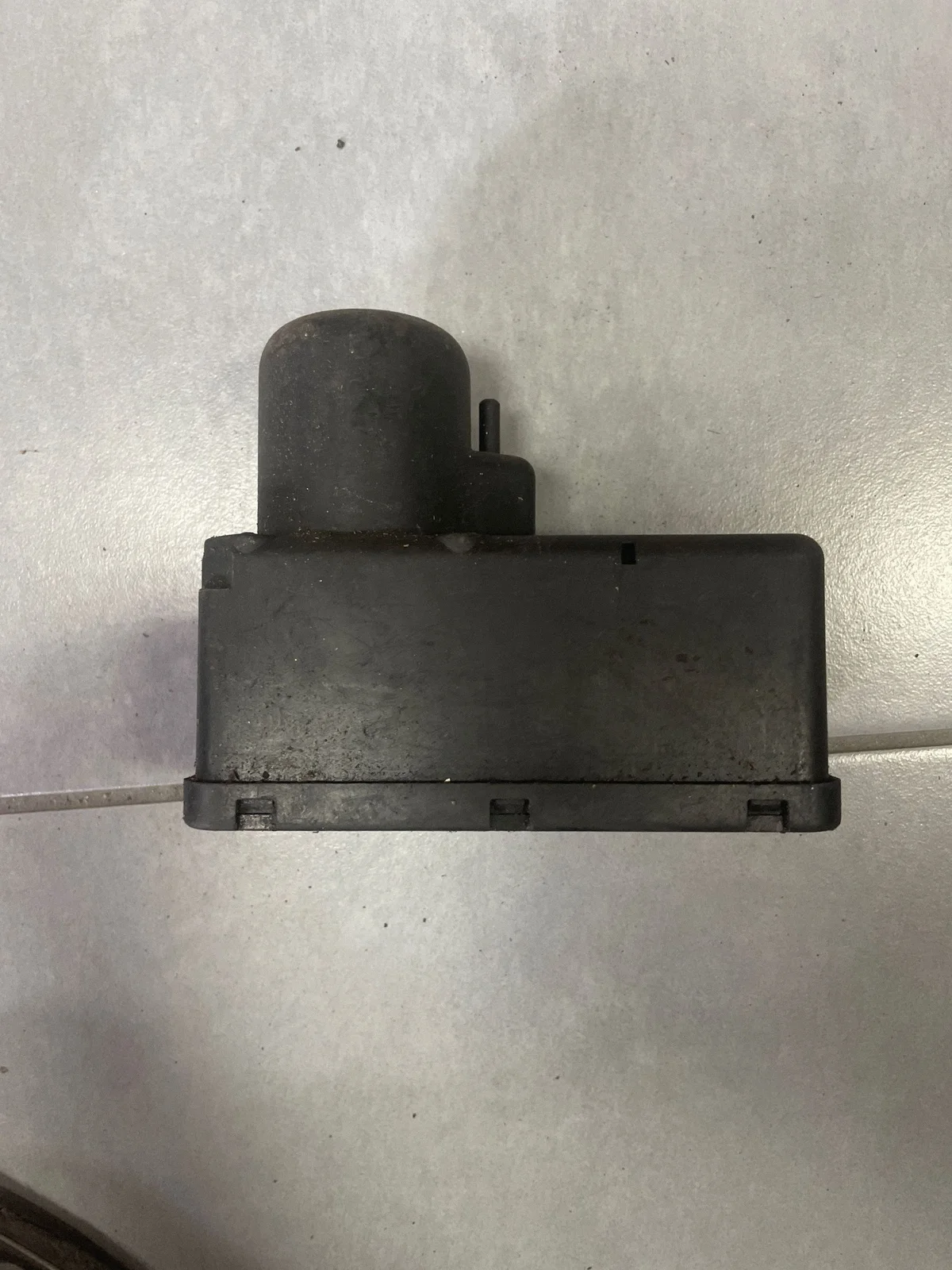 Mercedes-Benz E W210 Central Locking Pump 0008000348