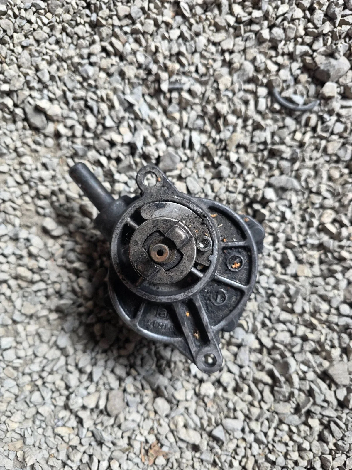 Pompe à vide Mercedes-Benz C W203 LA123105