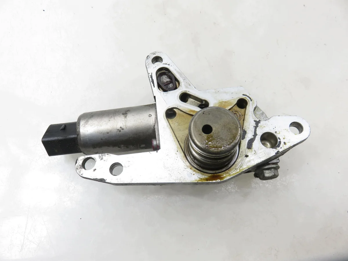 Regolatore fase Audi A4 B6 2.0 ALT 06B103741G