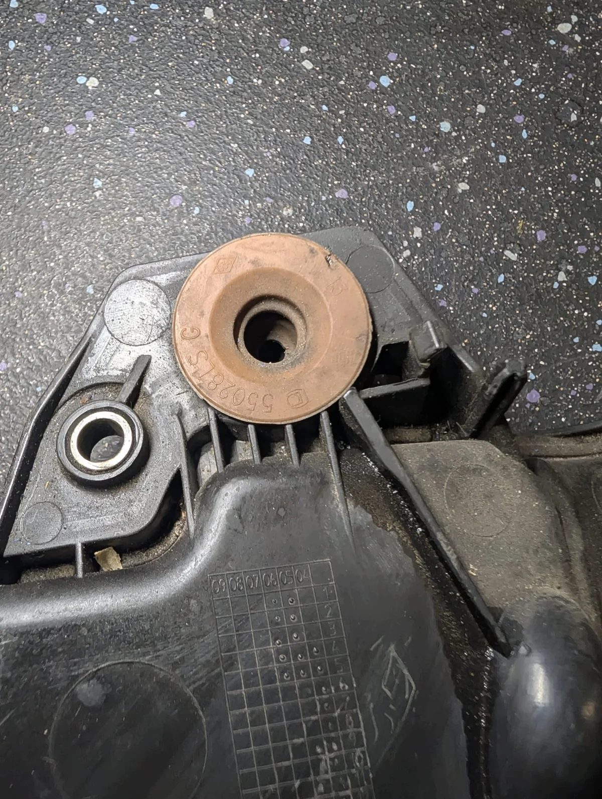 Cache moteur Renault Laguna III 2.0 dCi image 4
