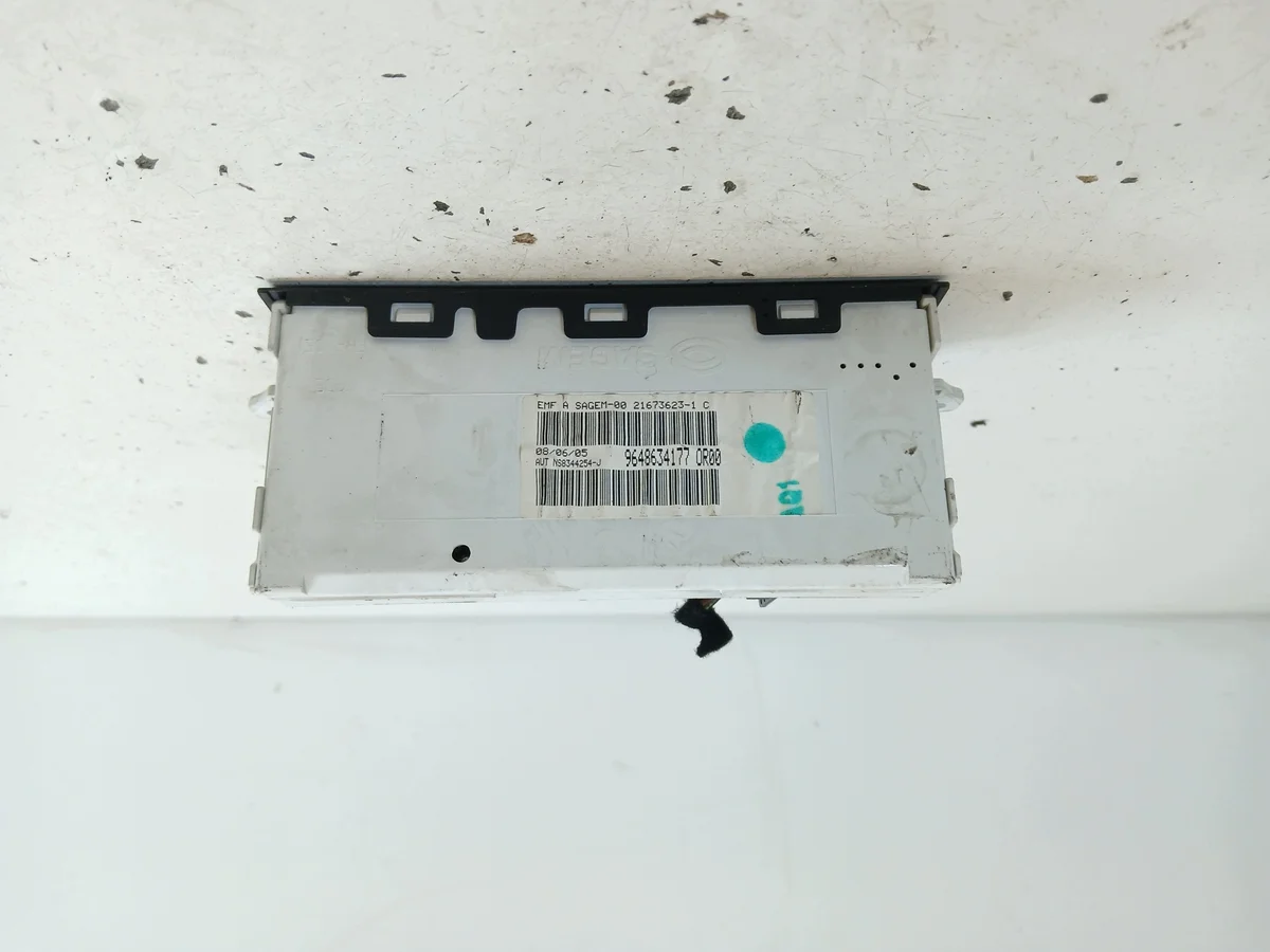 Peugeot 1007 Display Radio Uhr 9648634177 thumbnail 5