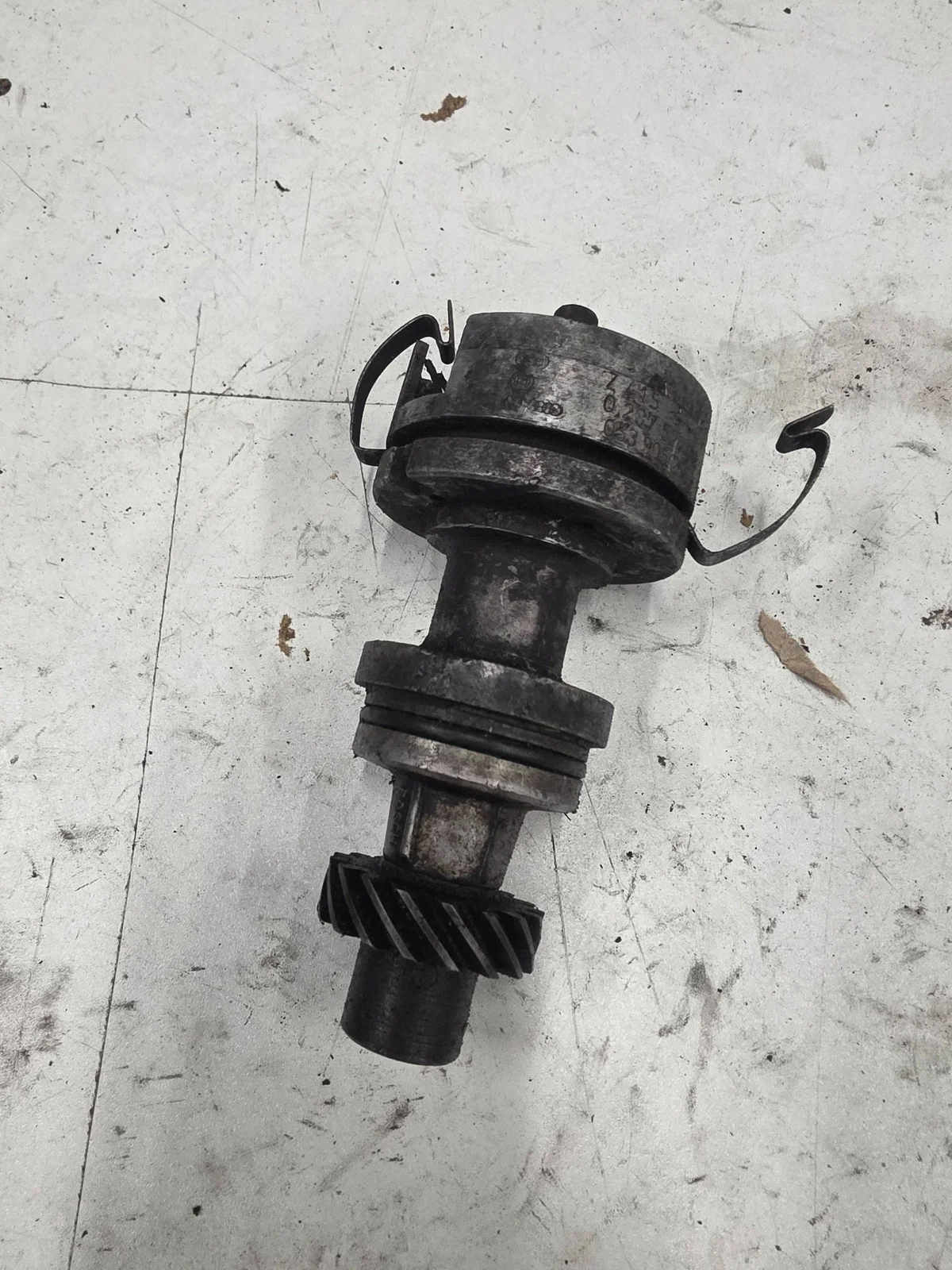 Audi Zündverteiler 053905205A