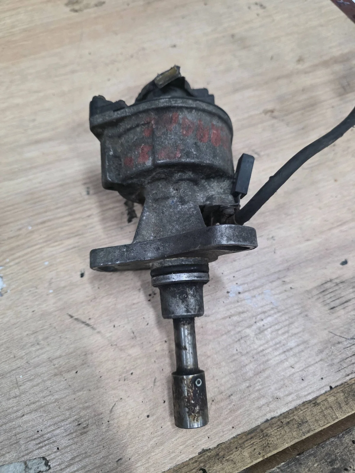 Distributeur d'allumage Nissan Terrano 2210040F00