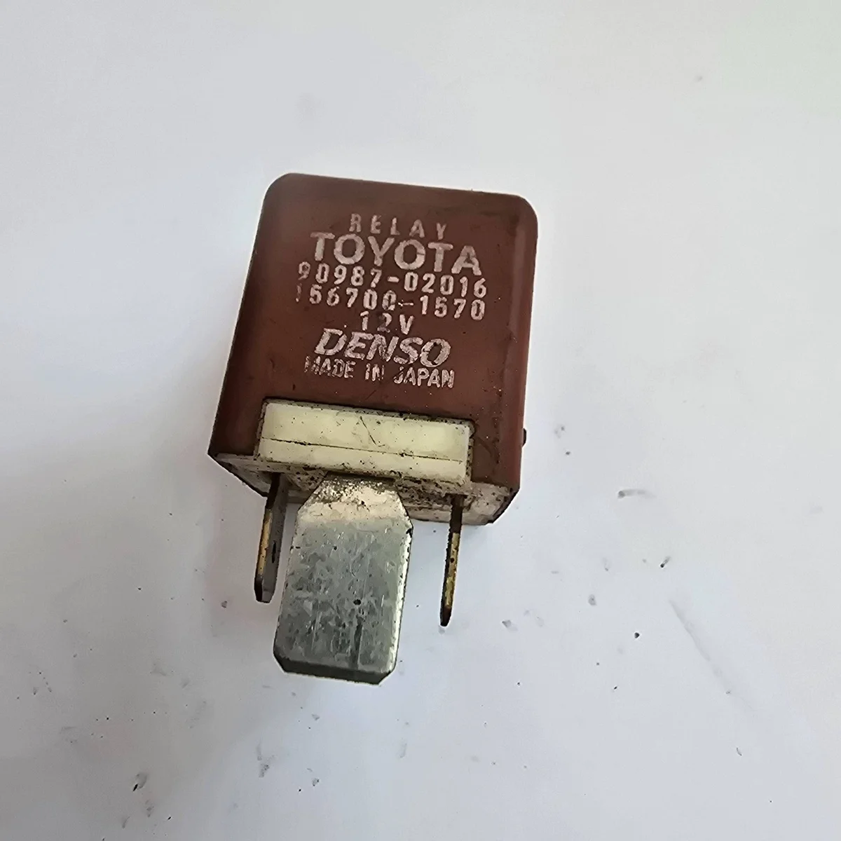 Relais Toyota Avensis T250 9098702016