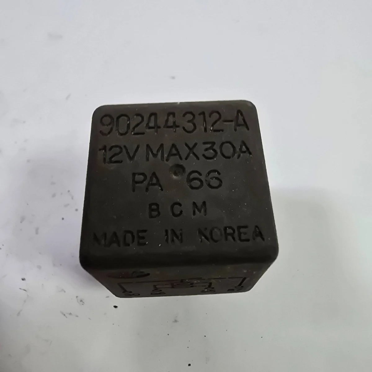 Relé Daewoo Nexia 90244312A Usado