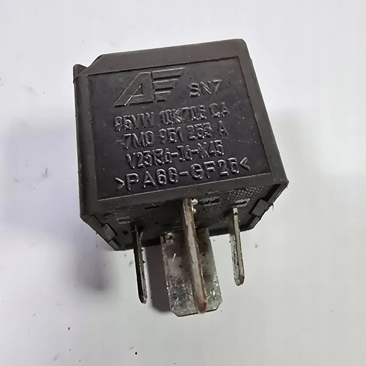 Rele Ford Galaxy 7M0951253A Käytetty