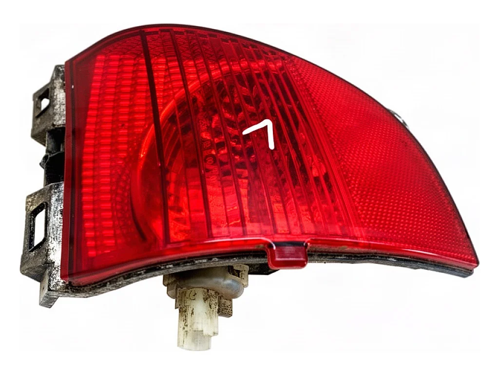 Phare arrière gauche Peugeot 2008