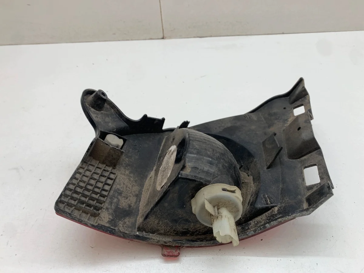 Rückleuchte Stoßstange Links Hinten Peugeot 2008 image 3