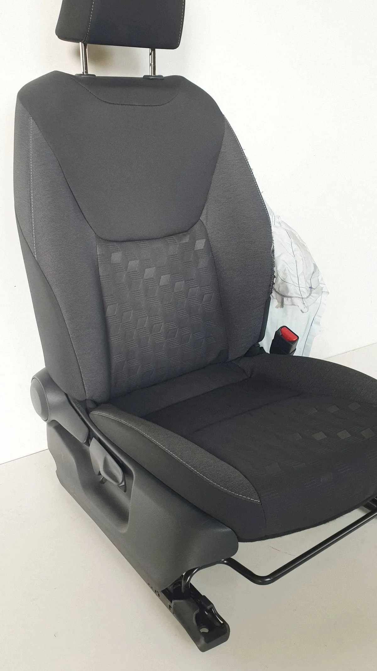 Toyota Yaris IV 24r Istuin Oikea TPR37332 image 4