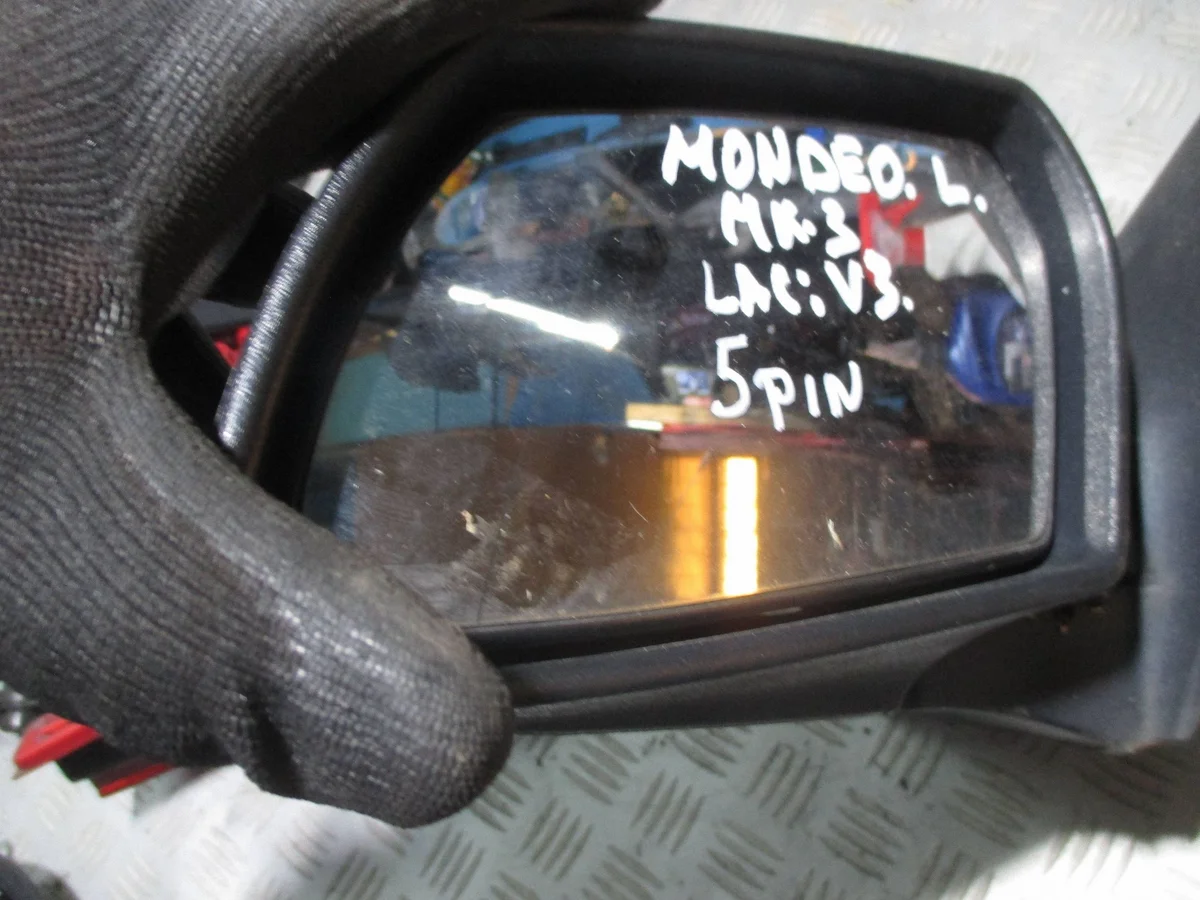Rétroviseur Ford Mondeo Mk III Gauche AIC11734