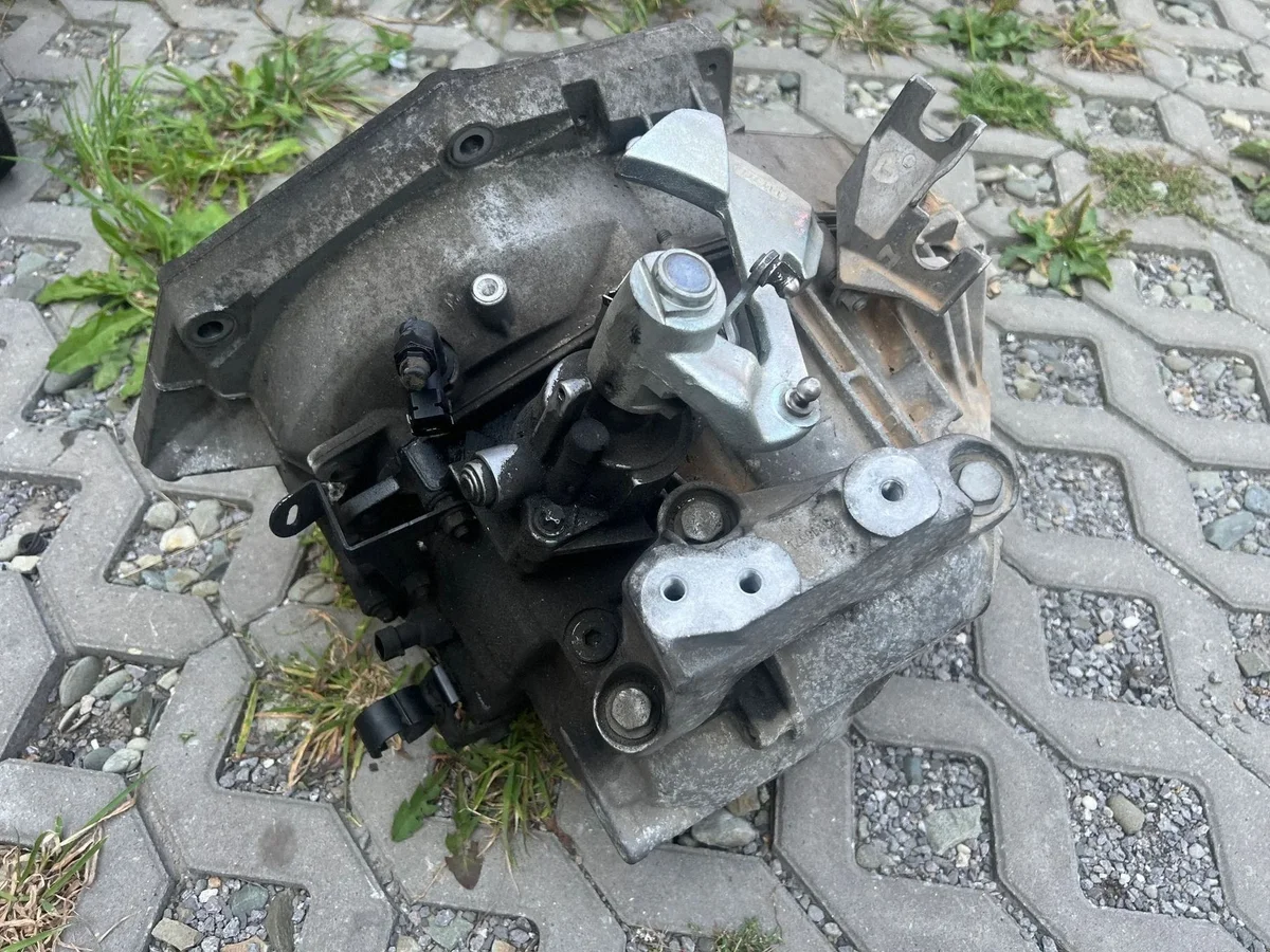 Caixa de 6 marchas Opel Astra J Usada image 3