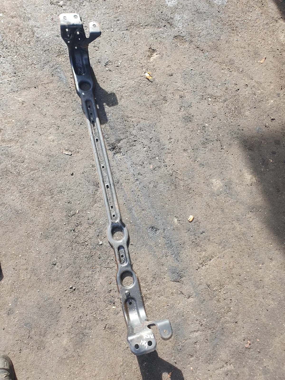 Ford Focus MK1 Radiator Support Bar - Used