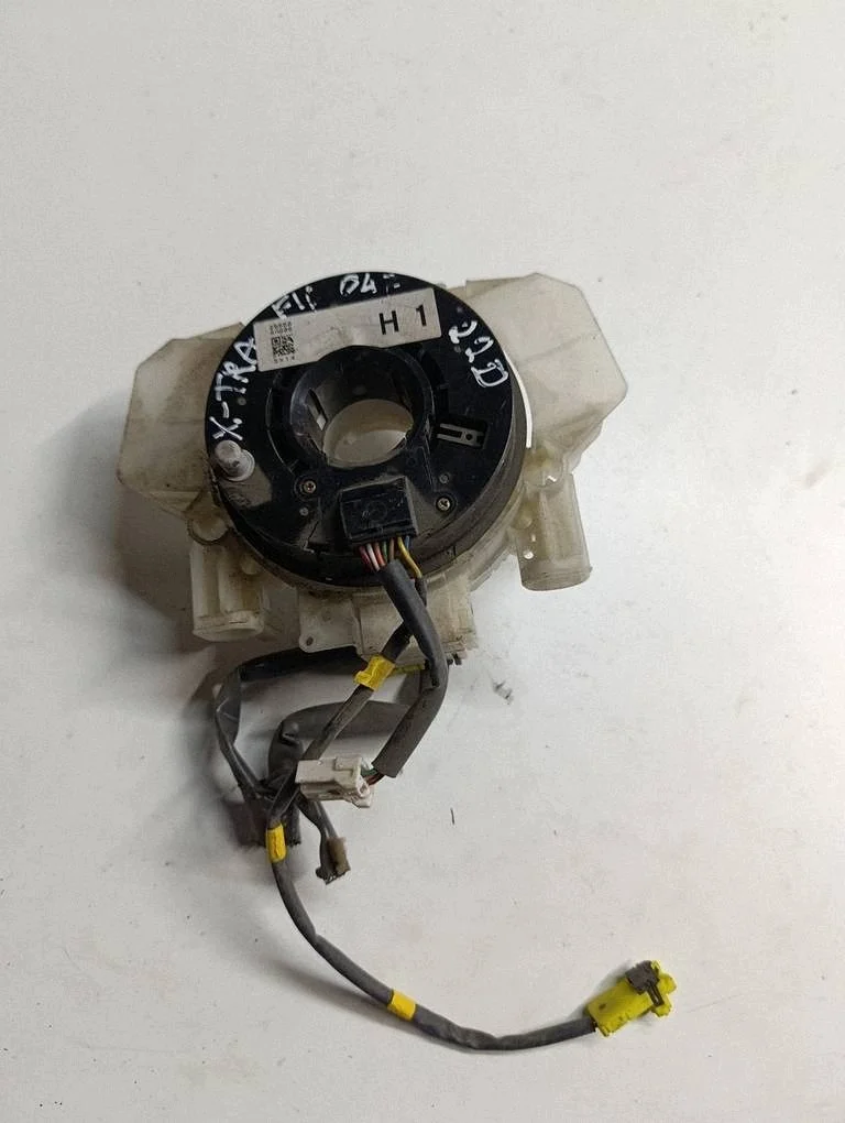 Nissan X-Trail T30 255608H905 Tasma zwijak