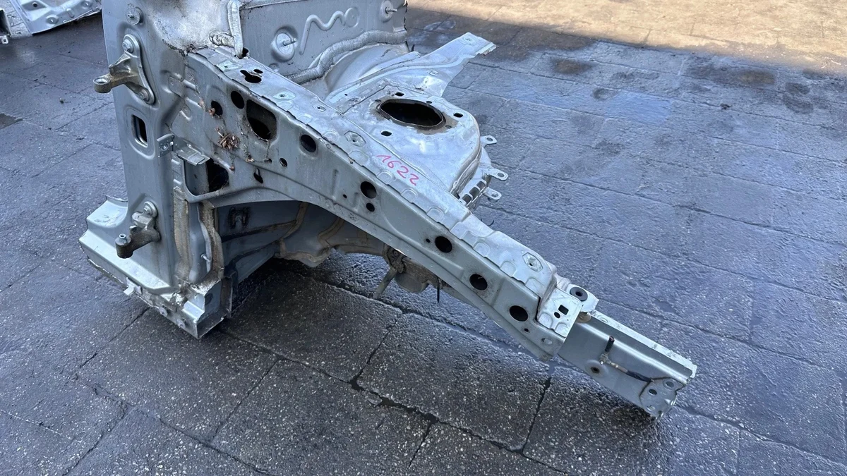 Längsträger Schweller Rechts Mercedes A W176 image 3