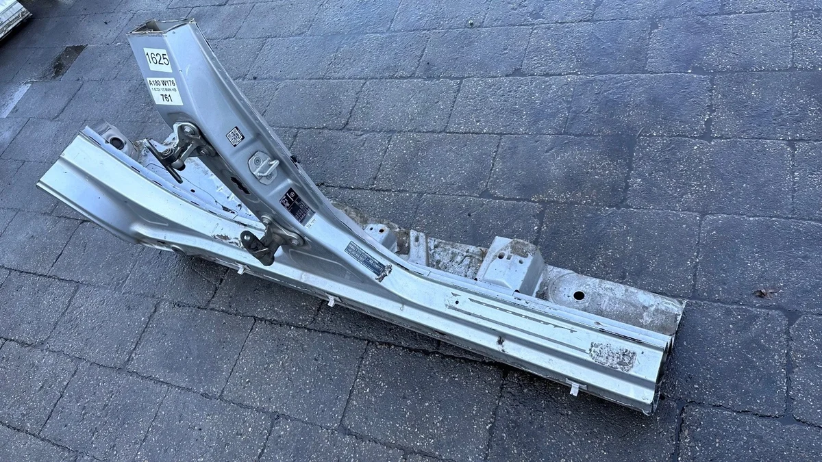 Schweller Rechts Mercedes A (W176) 761 image 5