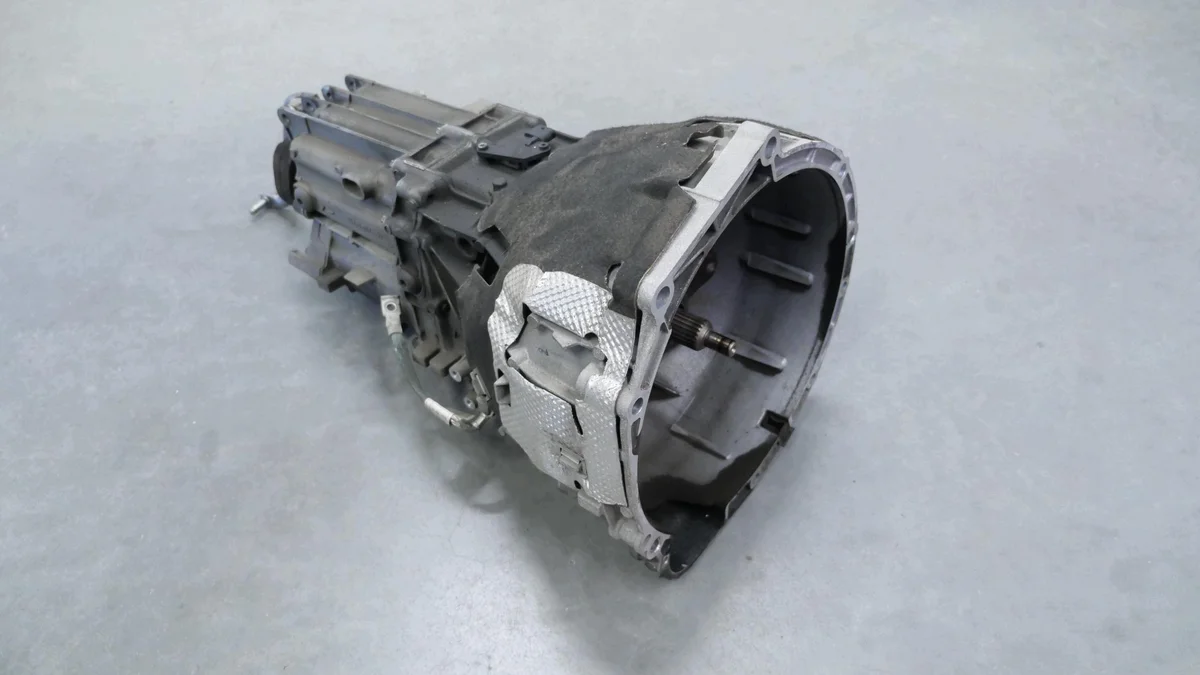 BMW F20 F22 F30 F32 Schaltgetriebe 8637974 image 3