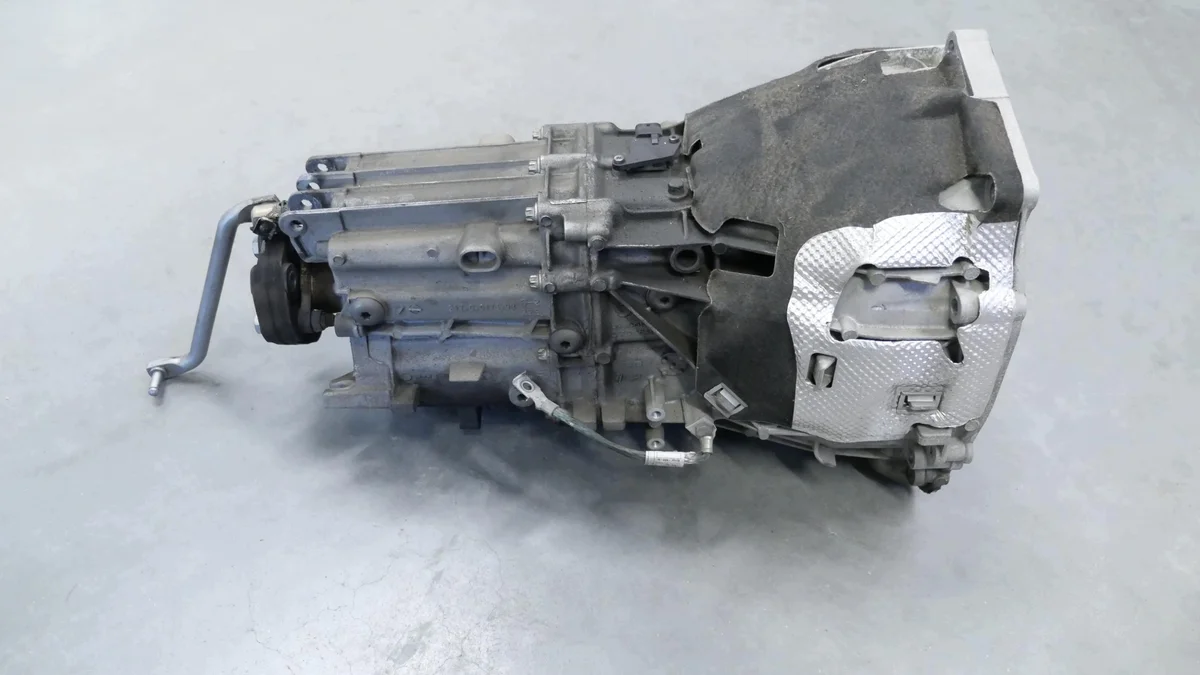 BMW F20 F22 F30 F32 Schaltgetriebe 8637974 image 4