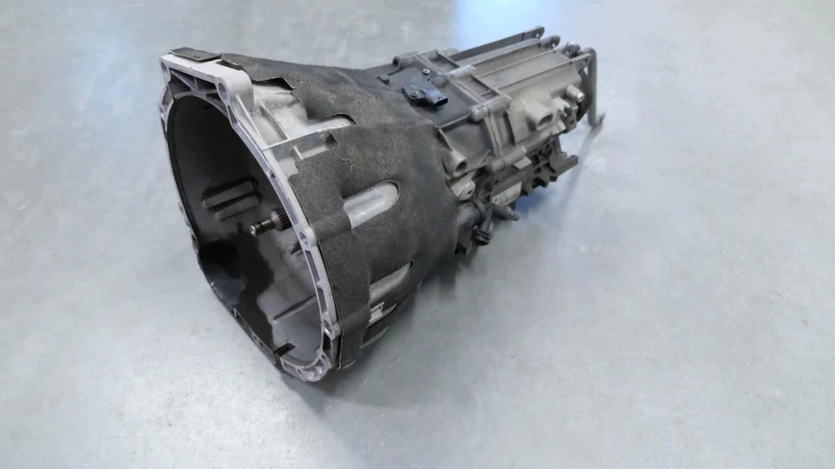 BMW F20 F22 F30 F32 Schaltgetriebe 8637974 image 5