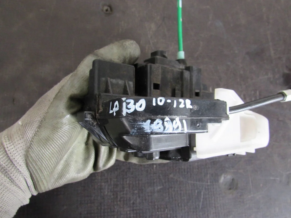 Schloss vorne links Hyundai i30 81310-2L020 image 10