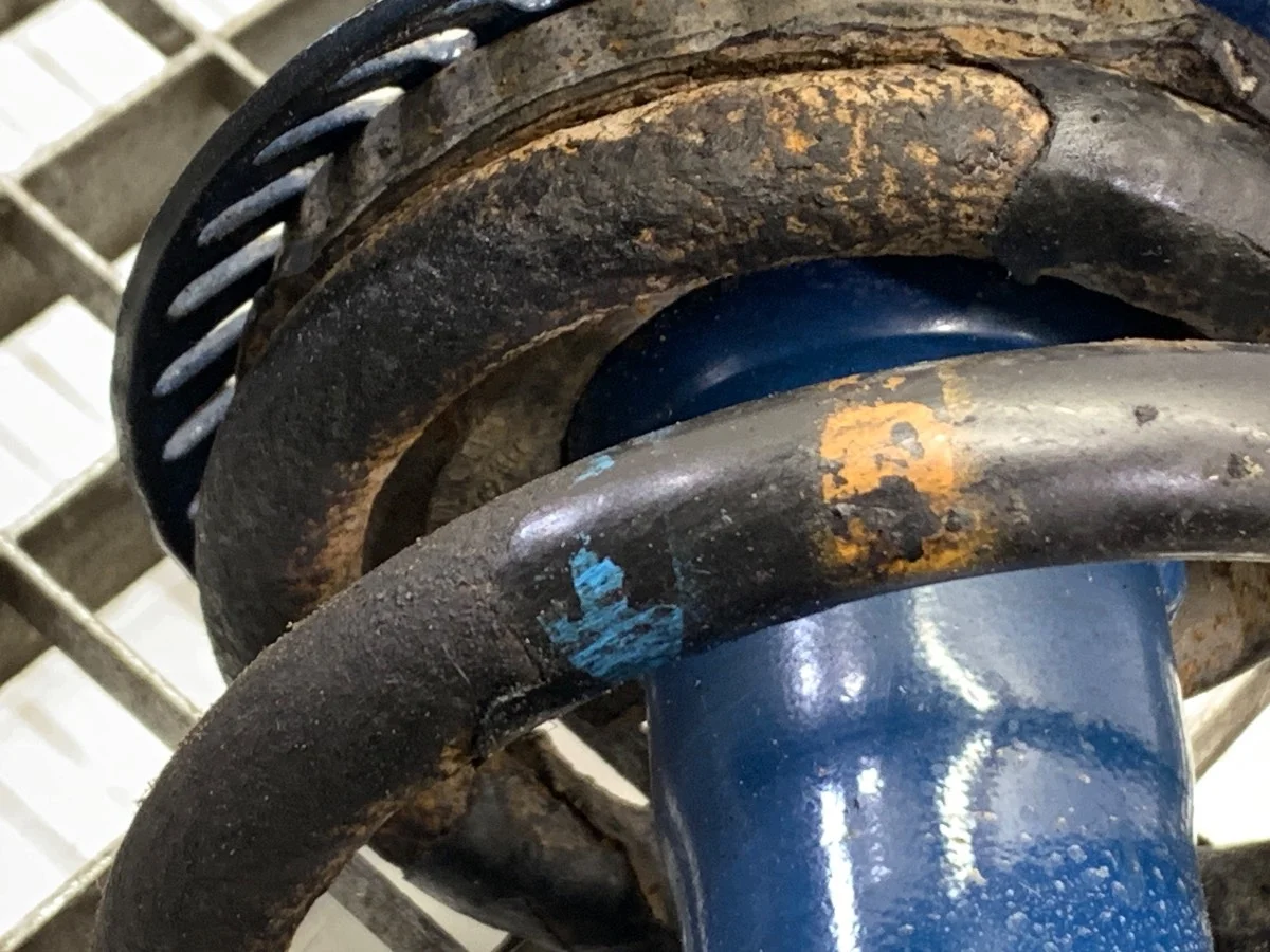 Used Front Left Strut w/ Spring Audi A6 C5 image 4