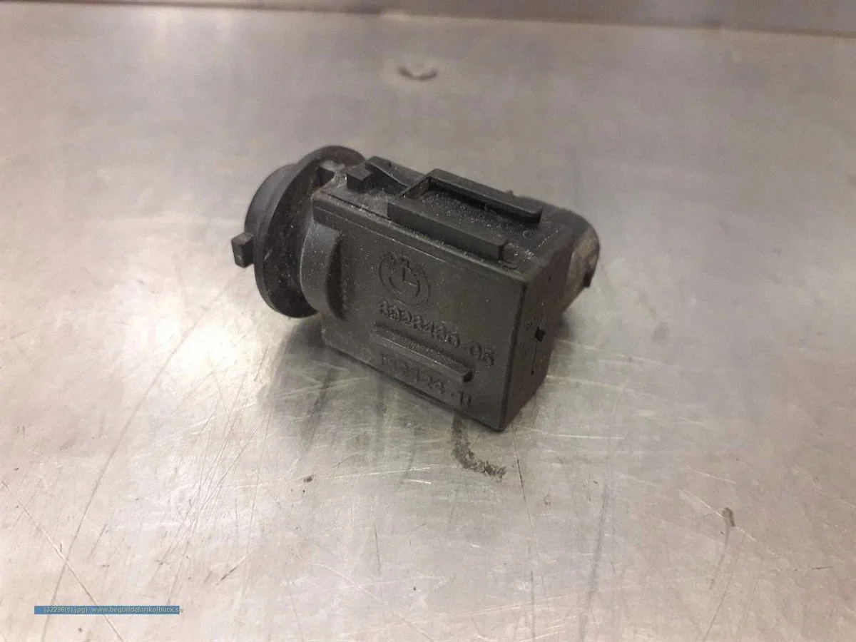 Capteur BMW 5 E60 E61 2006 OEM BEG7883