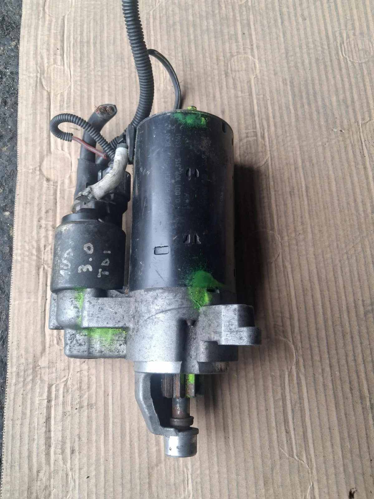 Rozrusznik Audi A4 B8 A5 3.0 OEM 0001109315