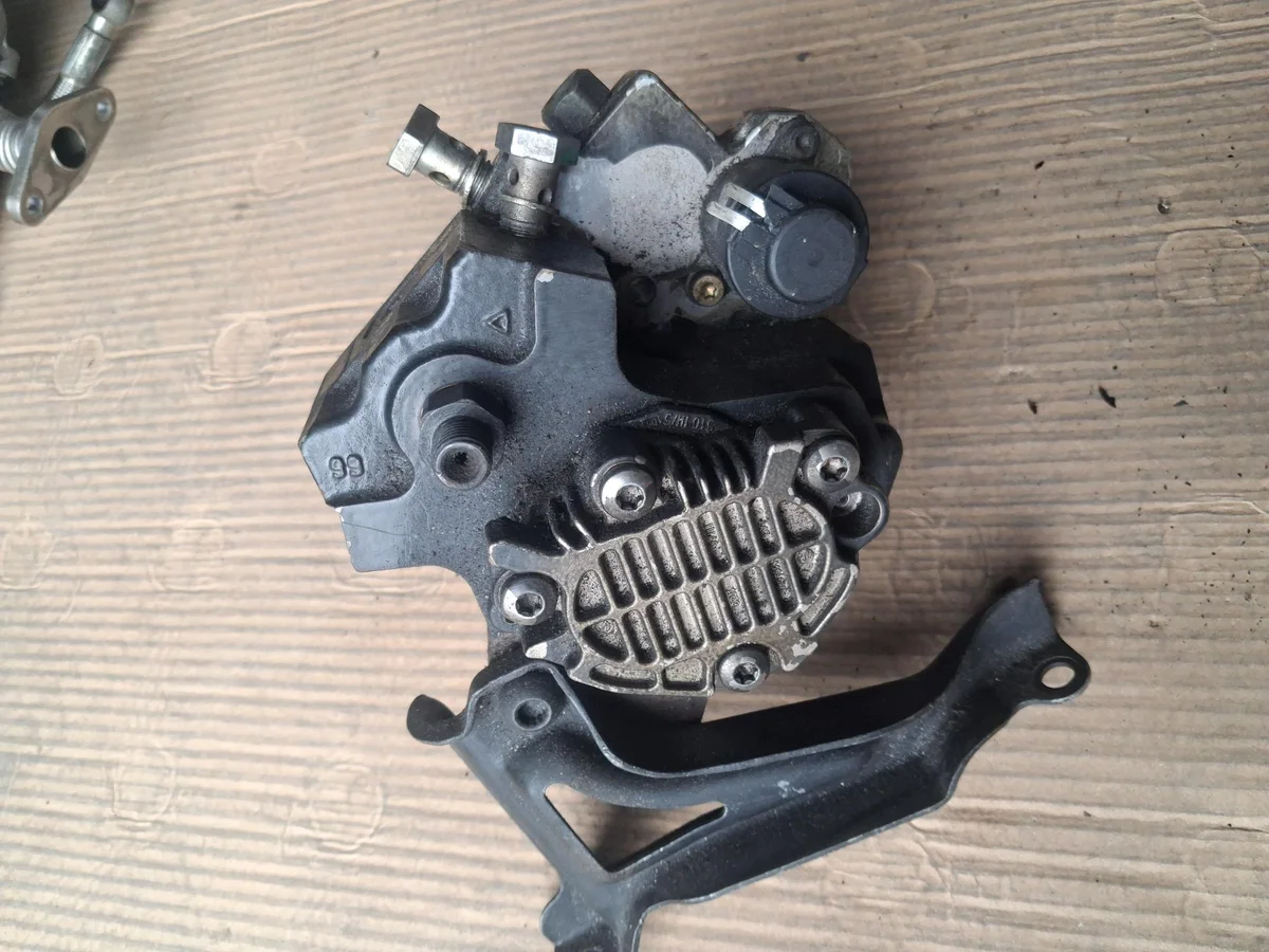Pompe injection Audi A4 B7 A6 VW Crafter 2.7 3.0 TDI image 3