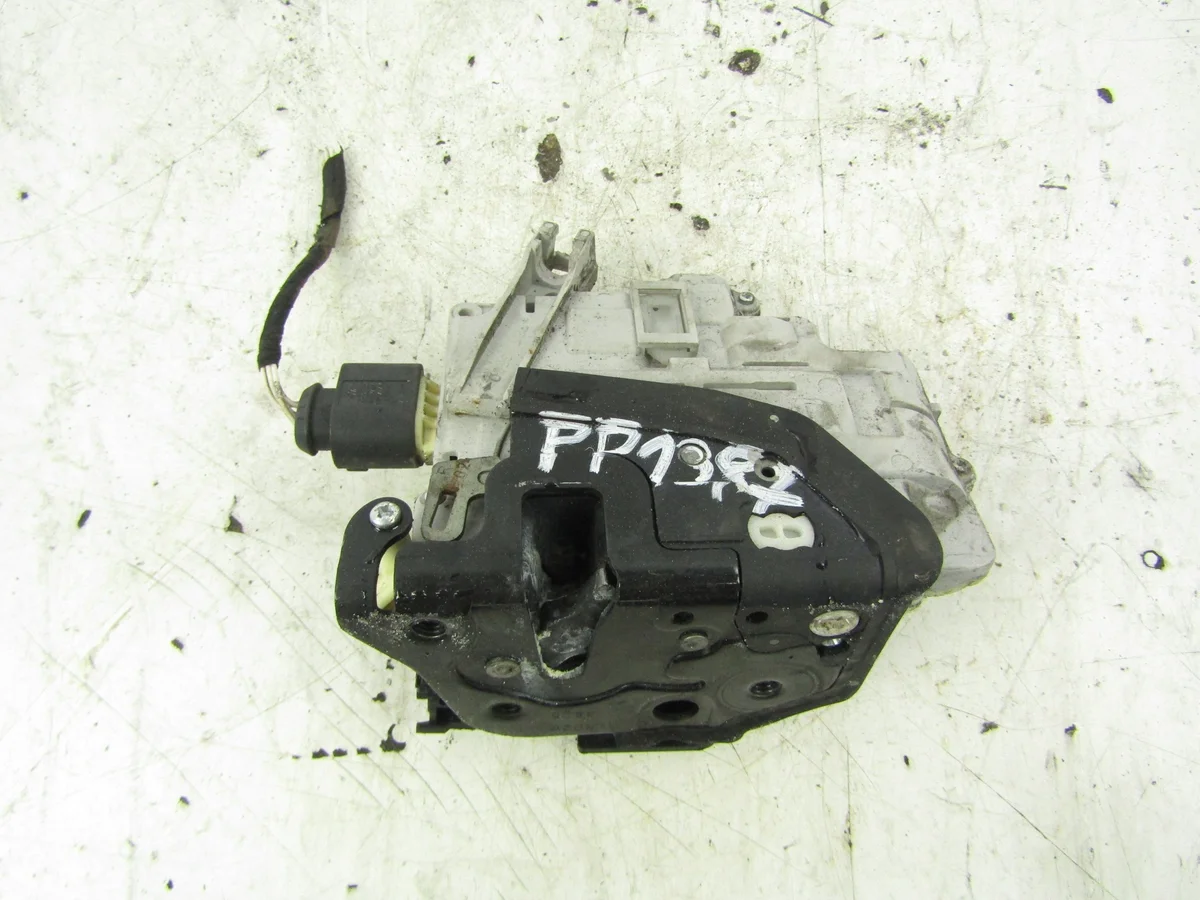 Cerradura Puerta Delantera Derecha VW Passat B6