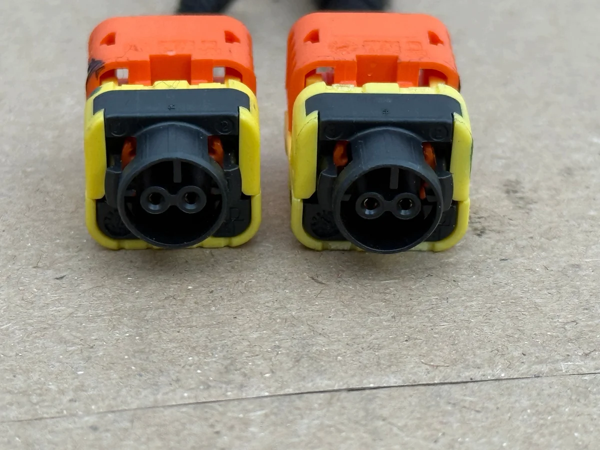 Stecker Gurtstraffer Opel Mokka image 4