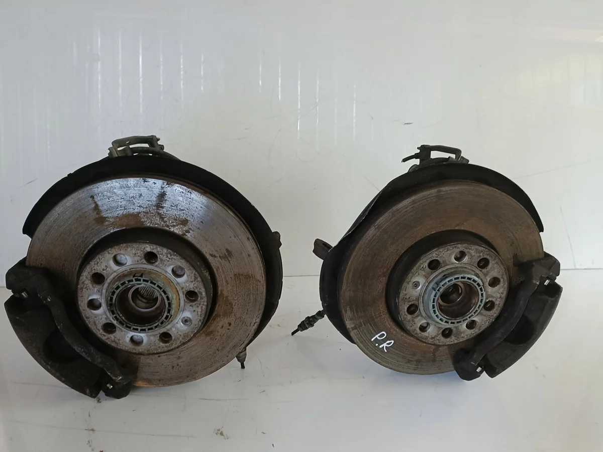 Porte-moyeu Audi A3 8V Gauche/Droite