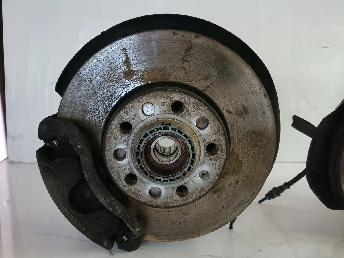 Porte-moyeu Audi A3 8V Gauche/Droite image 3