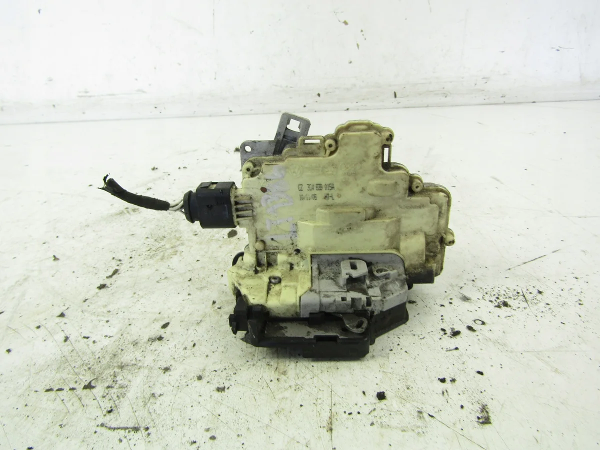 Serrure porte arrière gauche VW Passat B6