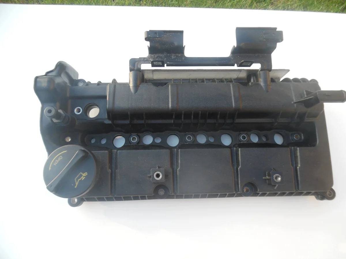 Tapa de Válvulas Hyundai Kia 1.6 CRDI D4FE
