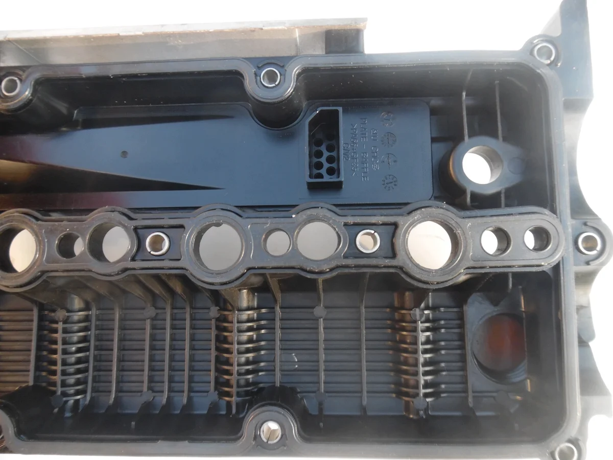 Ventildeckel Hyundai Kia 1,6 CRDI D4FE image 3