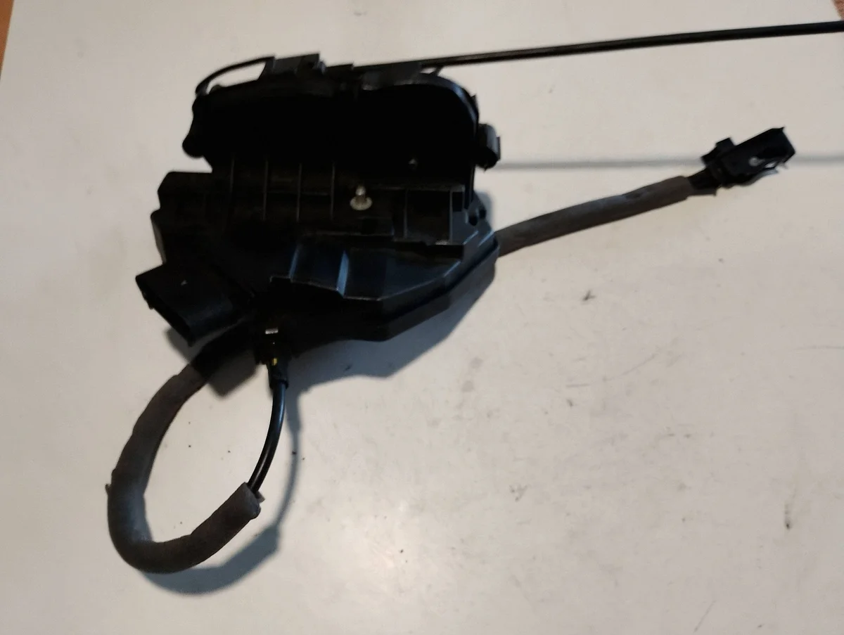 Ford oven lukon osa BM5A-A21812-CD image 4