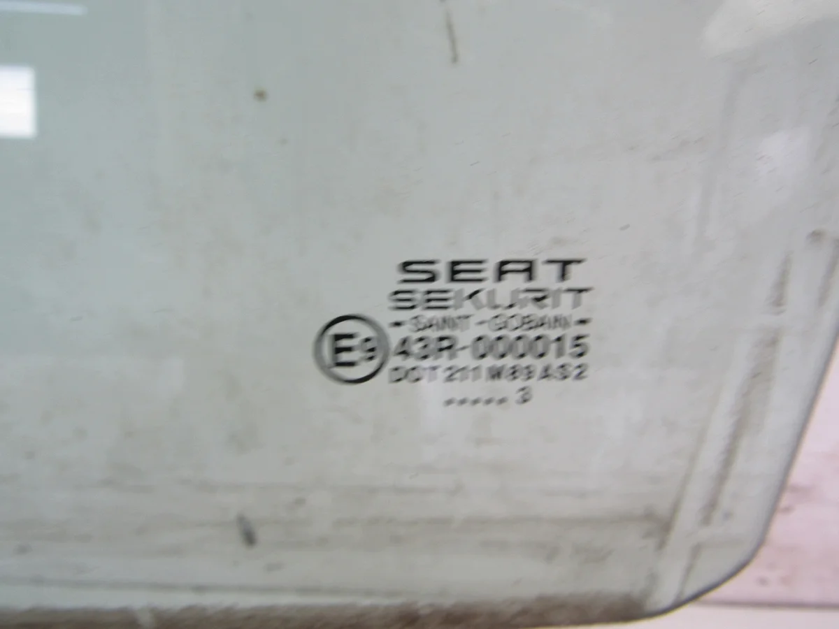 SEAT IBIZA III 6L Cristal Puerta Trasera Izquierda image 3