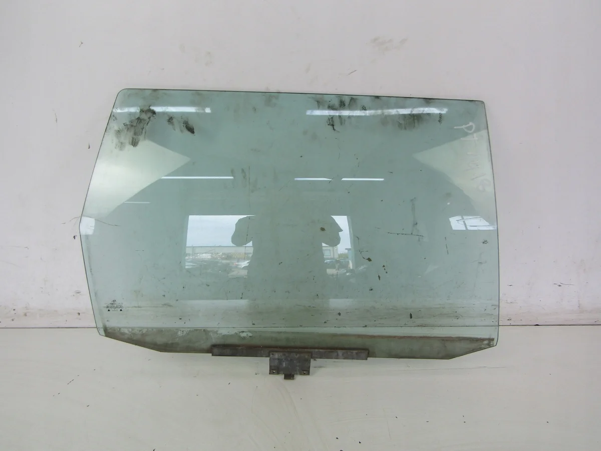 VW Passat B4 Bakdörr Glas Höger AK-6-99504