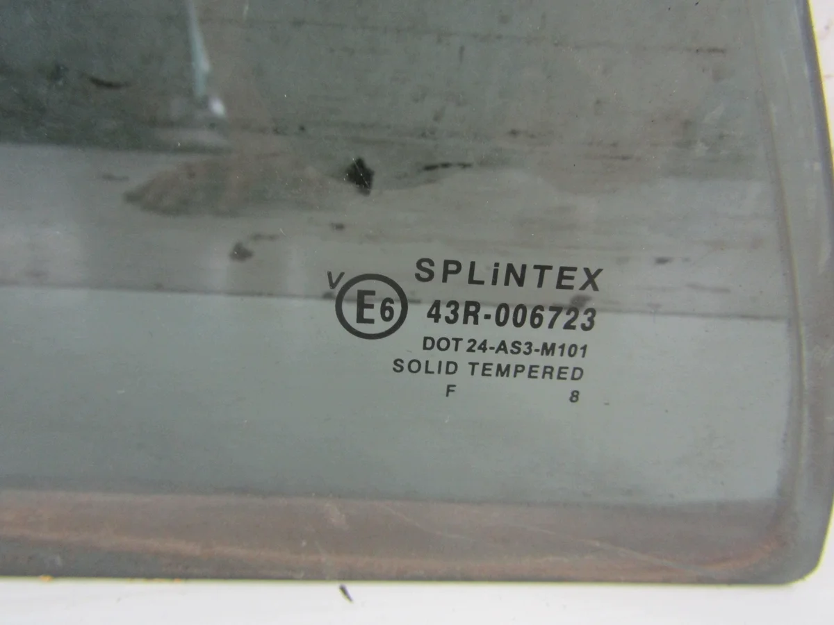 Toyota Avensis T25 Dreieckscheibe hinten links image 3