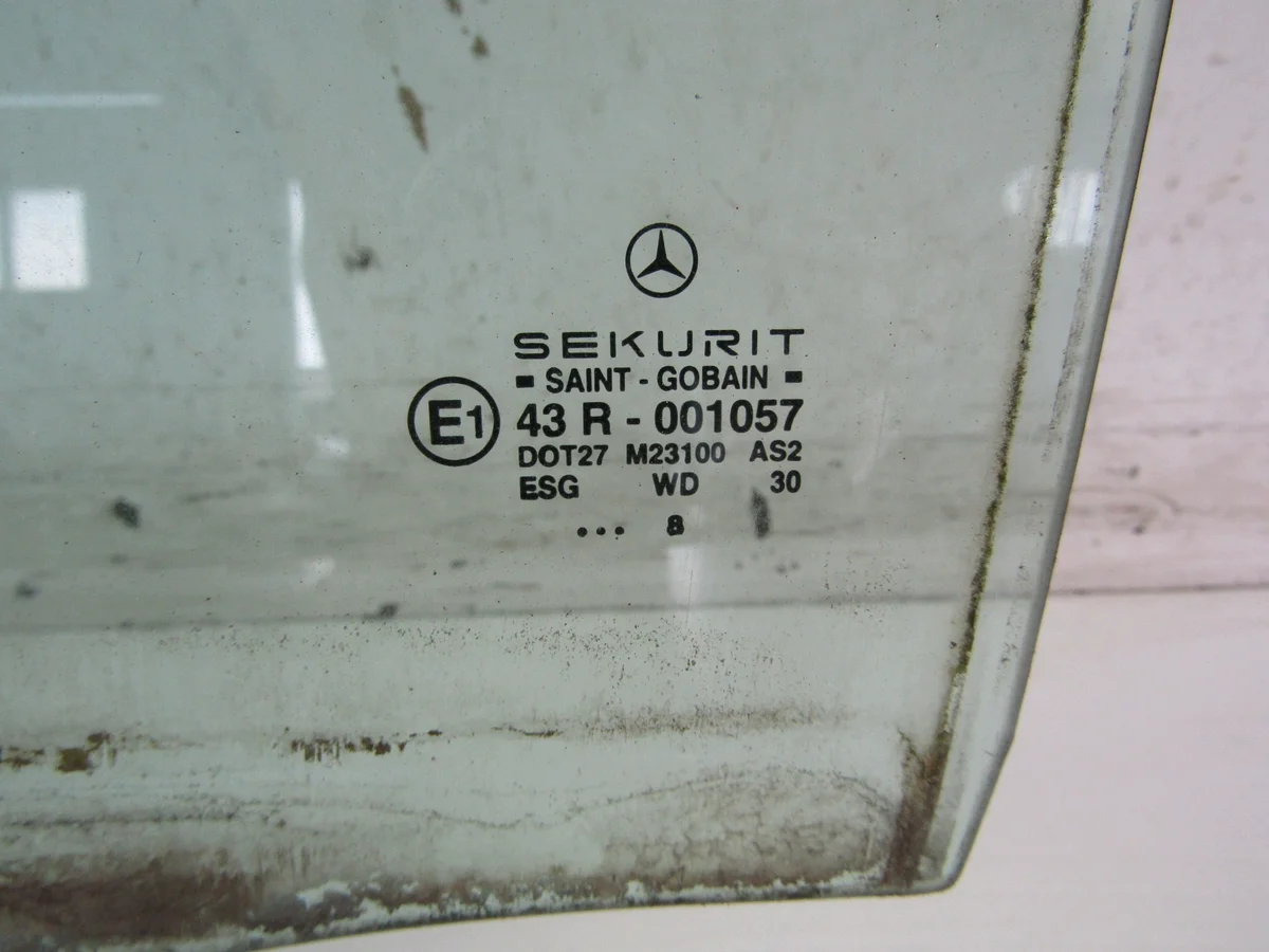 Mercedes C W202 Türscheibe hinten links image 3