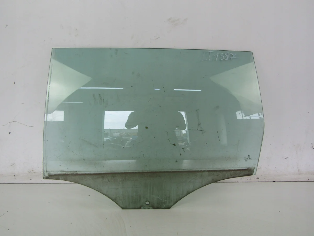 VETRO PORTA POSTERIORE SX VW PASSAT B6 AK-6-99530