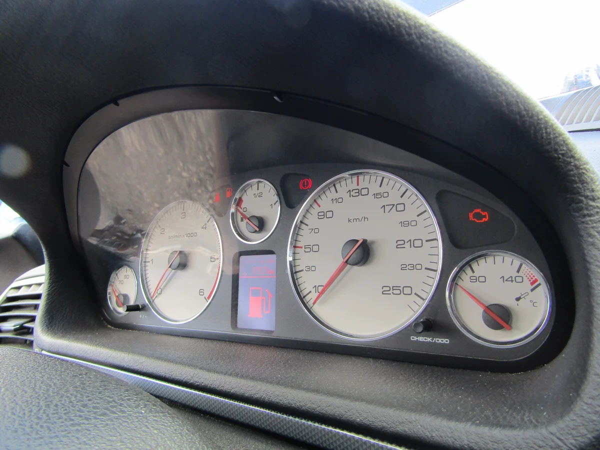 PEUGEOT 407 Instrumentpanel AK-6-99552 image 3