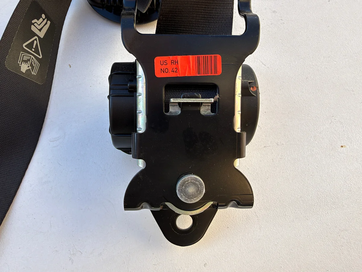 Sicherheitsgurt hinten rechts MINI R55 Clubman Cooper S image 4
