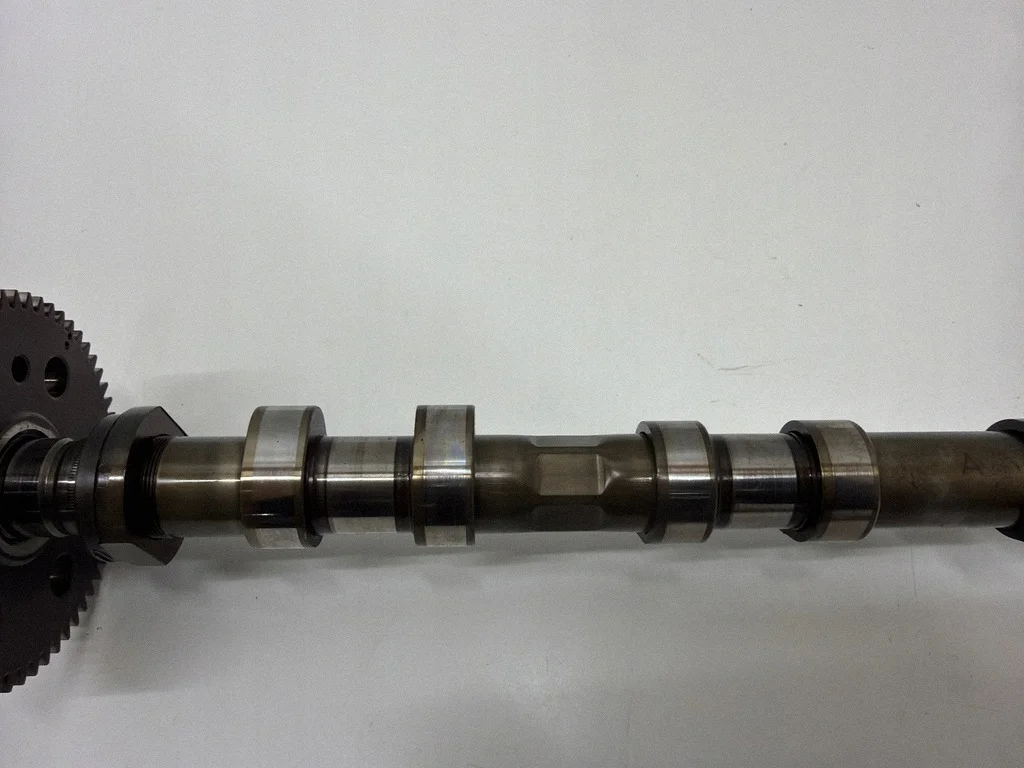 BMW Nockenwelle 7791580 gebraucht image 3