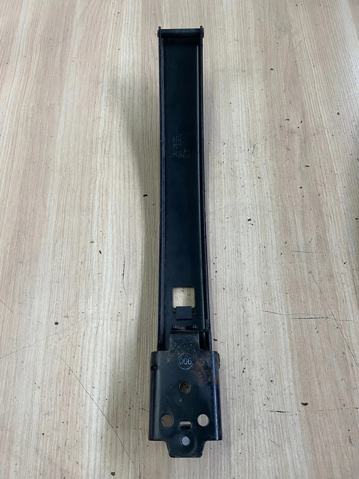 VW Crafter TGE 17-20 Butée de porte arrière image 5