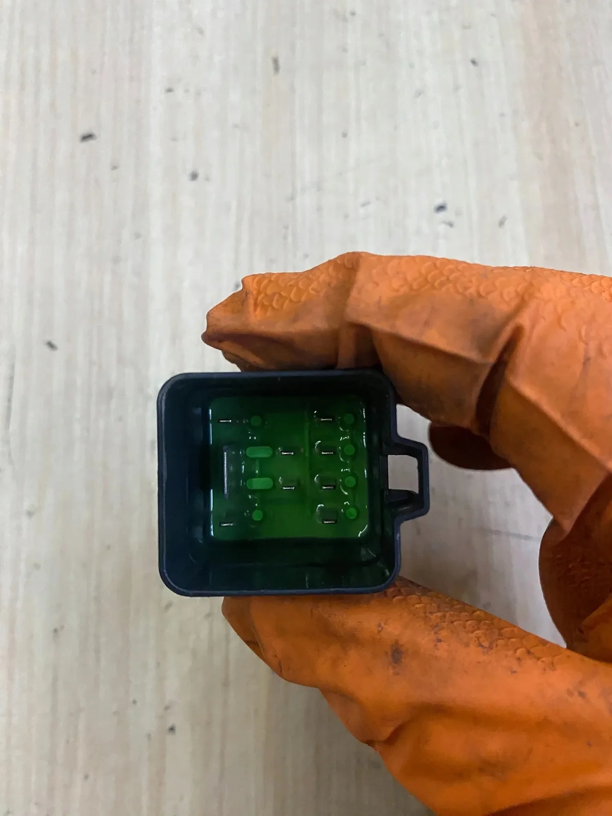 VW Crafter Glow Plug 04L907281B Used image 3