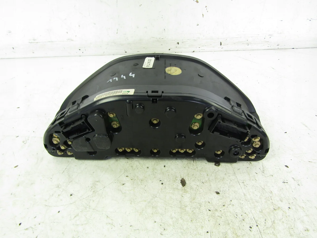 Kombiinstrument Mercedes-Benz OE 2025407748 image 3